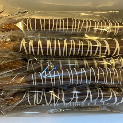 10 Chocolate Caramel Pretzels Rods