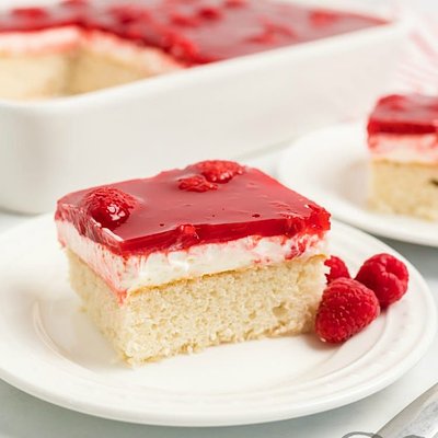 Raspberry Creme Cake