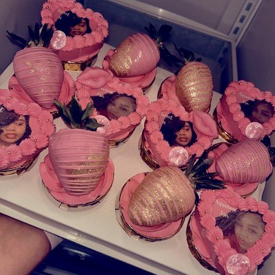 Deluxe Cupcakes