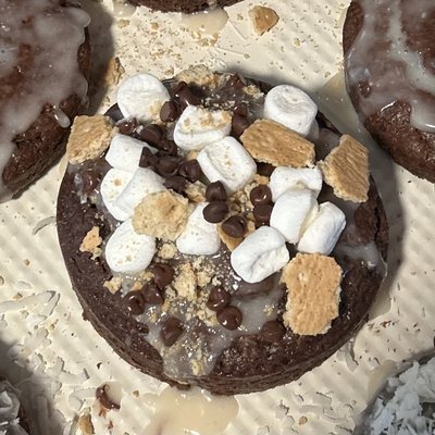 S’more’s Filled Donut-4 Jumbo