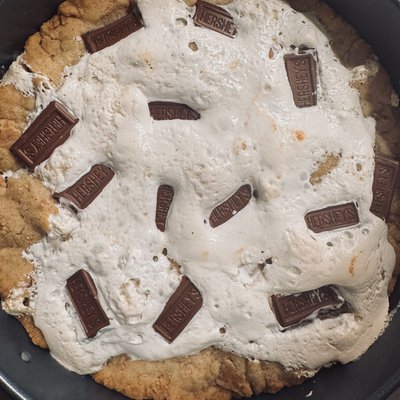 S’mores Cookie Cake