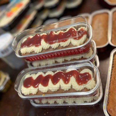 Strawberry Mini Cake (Dye Free)