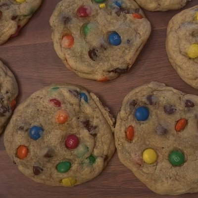 Classic M&M Cookie (SMALL)