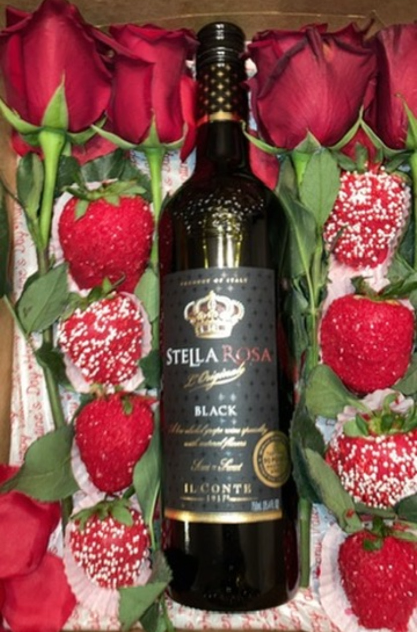 Sweet Low Wine Box w/6 Chocolate Covered Strawberries 