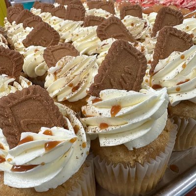 Gourmet Cupcakes (12)