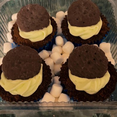 “Girl Scout Cookie” Cupcake