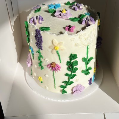 6 Inch Round 2-3 Layer Cake