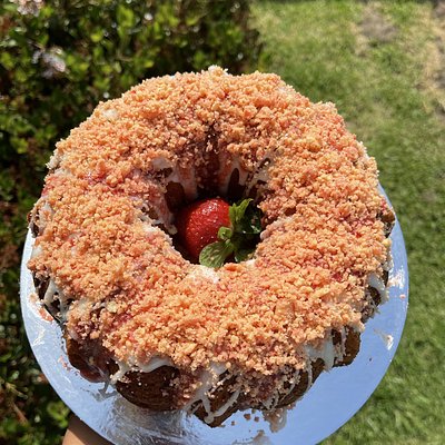Strawberry Crunch Cake