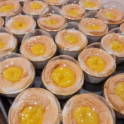 Brazo de Mercedes Cups