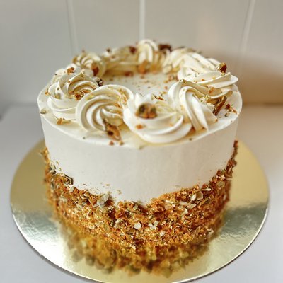 8”, 3-layer cake