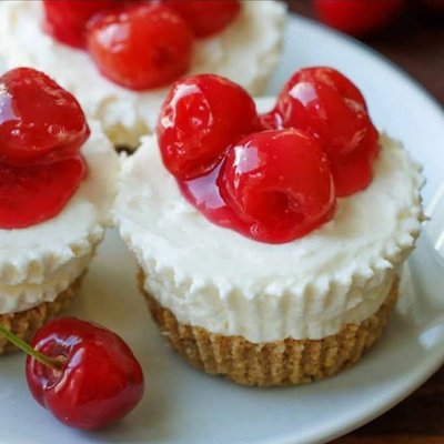 No-Bake Mini Cheesecake Bites