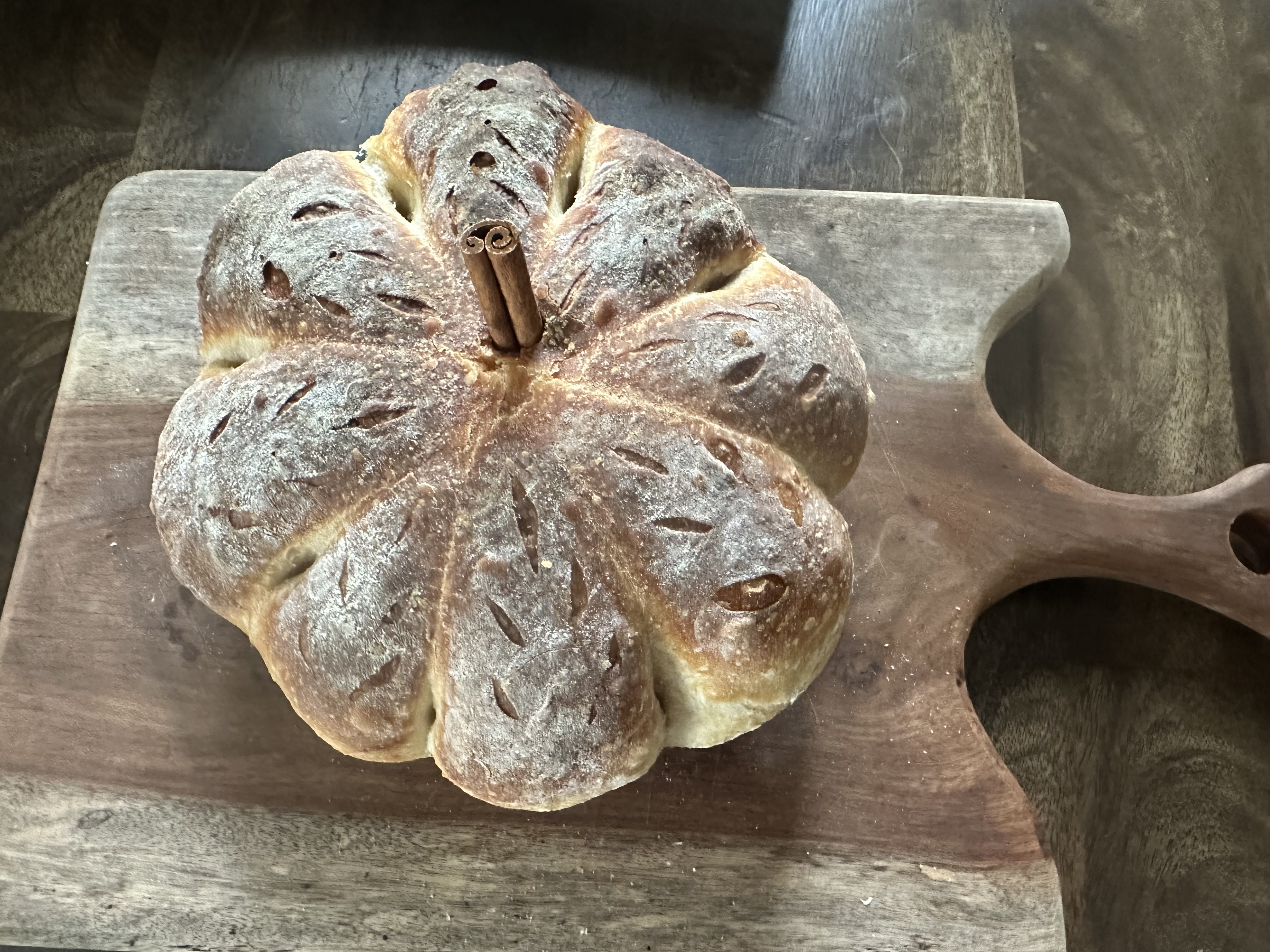 Pumpkin Shaped Plain Boule