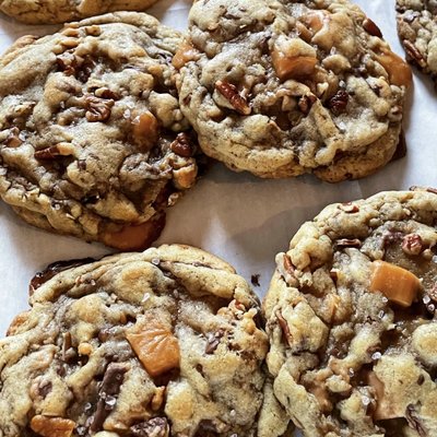 October Cookie Box - Six 4oz Gourmet Cookies