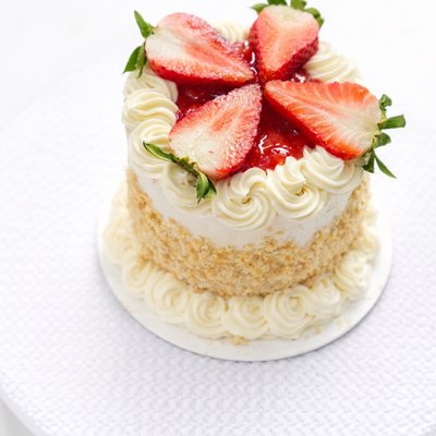 4in Personal Cakes 