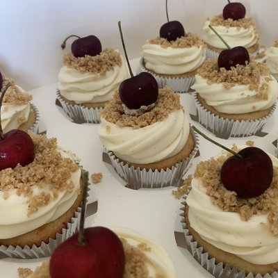 Cupcakes (Specialty Flavor) 