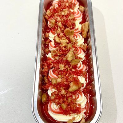Strawberry Crunch Mini Loaf Cake (1)