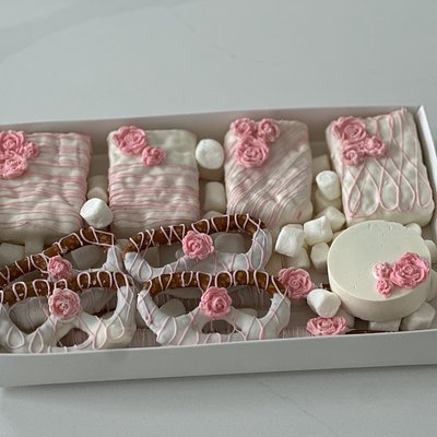 Dipped Treat party box
