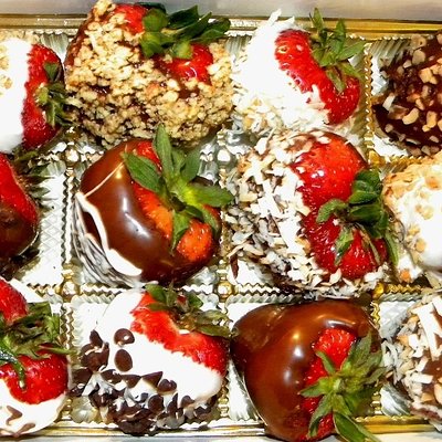 Specialty Topped Dozen Chocolate Covered Strawberries 