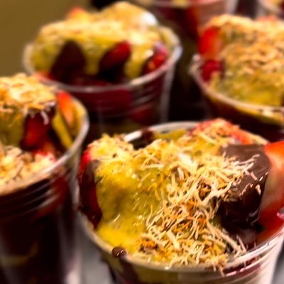 Strawberry Dubai Cups