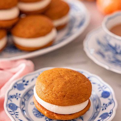 Pumpkin Whoopie Pie Cookies 