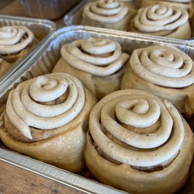Apple Cider Cinnamon Rolls (pan of 4)