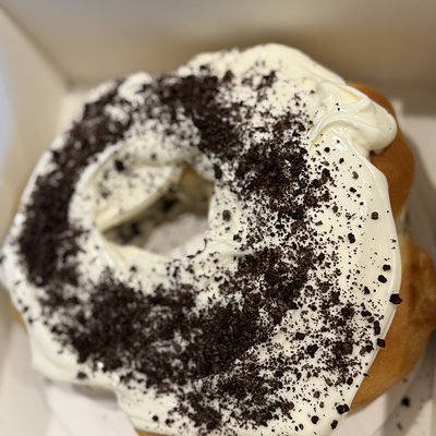 Oreo King Cake Mini (8in)