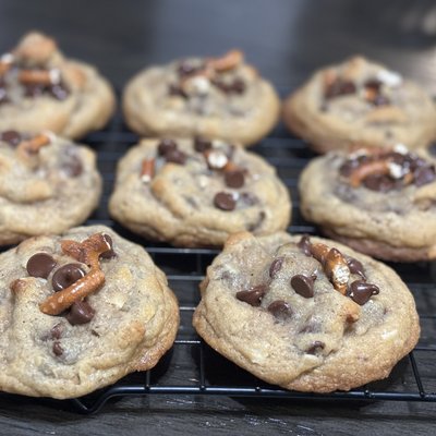 Kitchen Sink Cookies 