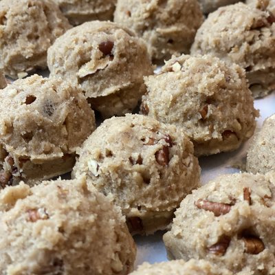 BUTTER PECAN - 32oz container makes 21 cookies
