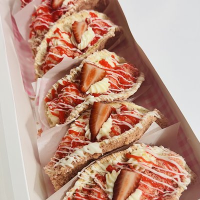 6 Count Cheesecake Tacos Box 