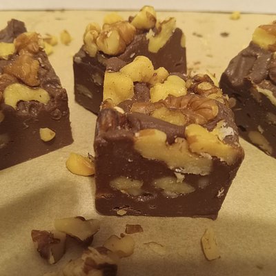Chocolate Walnut Fudge 1 lb