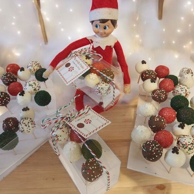 North pole mini cake pops
