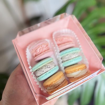 Half Dozen (2 Sour Patch Watermelon, 2 Nutella Cheesecake, 2 Cookies N Cream)