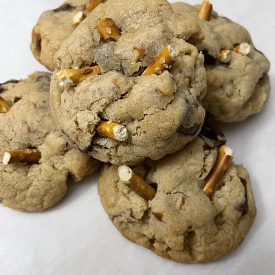 Chocolate Covered Pretzel Cookie