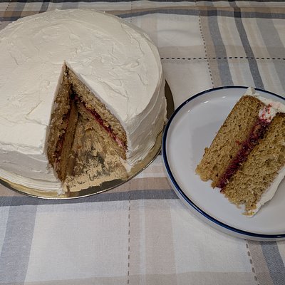 Vanilla Cake (9") 🌿