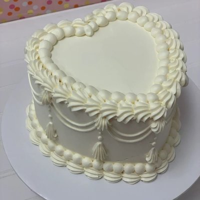 6 Inch Heart (Single Tier) 