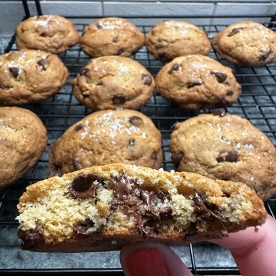 (4) Browned Butter Chocolate Chip Cookies