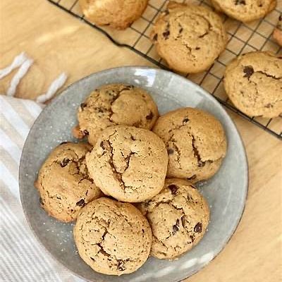 Chocolate Chip Sourdough Cookies - 1/2 Dozen