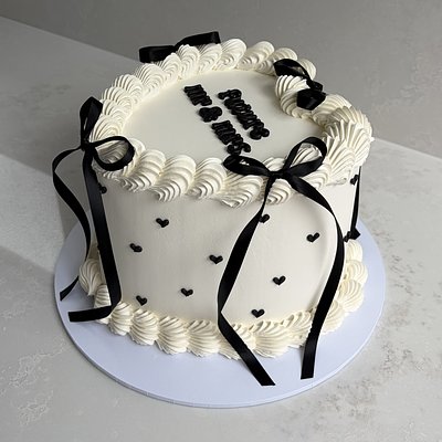 Cupid’s Classic Cake