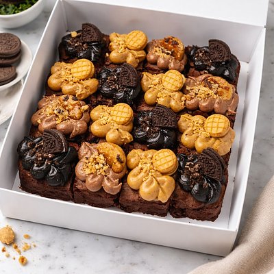 Cookie Lovers Brownie Box (35 pc)