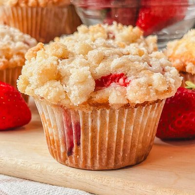 Strawberry Cream Cheese Jumbo Muffins 
