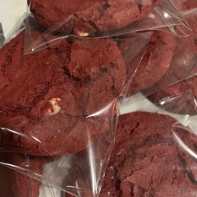 Magic Red Velvet White Chocolate Chip Cookies 