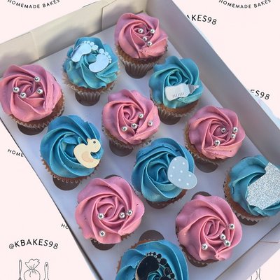 12 Gender Reveal Cupcakes