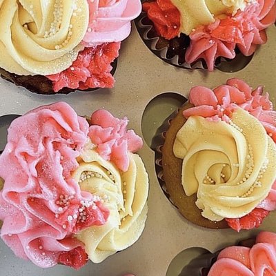 Custom Cupcakes: BEST SELLER 1 Dozen, Buttercream Icing