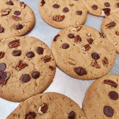 Peanut Butter w/ Chocolate Chip and Pecans 