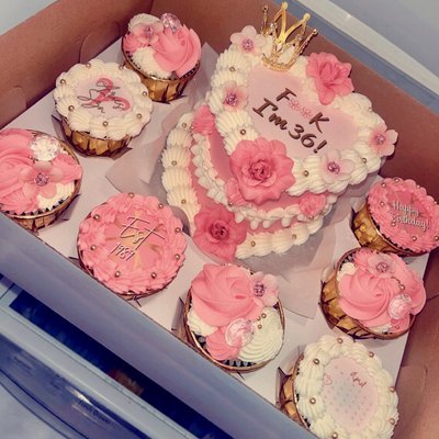 Custom Mini Heart Cake/Cupcake Box