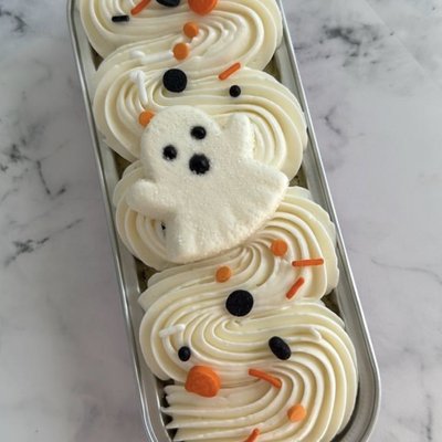 Ghost Mini Cakes (6)