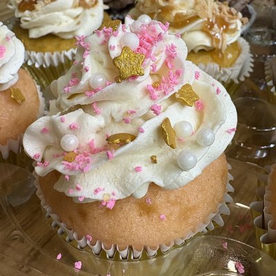 Pink Champagne Cupcakes 