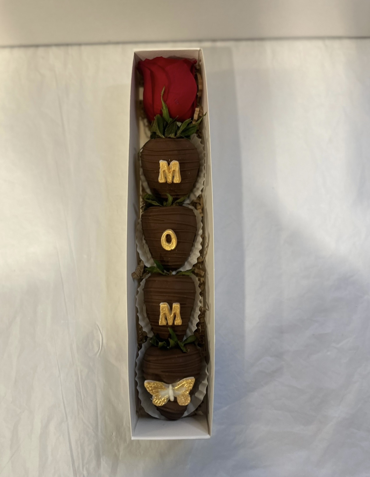 Mini Berries & Rose Box