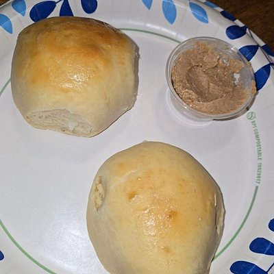 1 Dozen Yeast Rolls