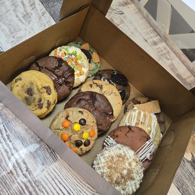 Custom Cookie Box - DOZEN